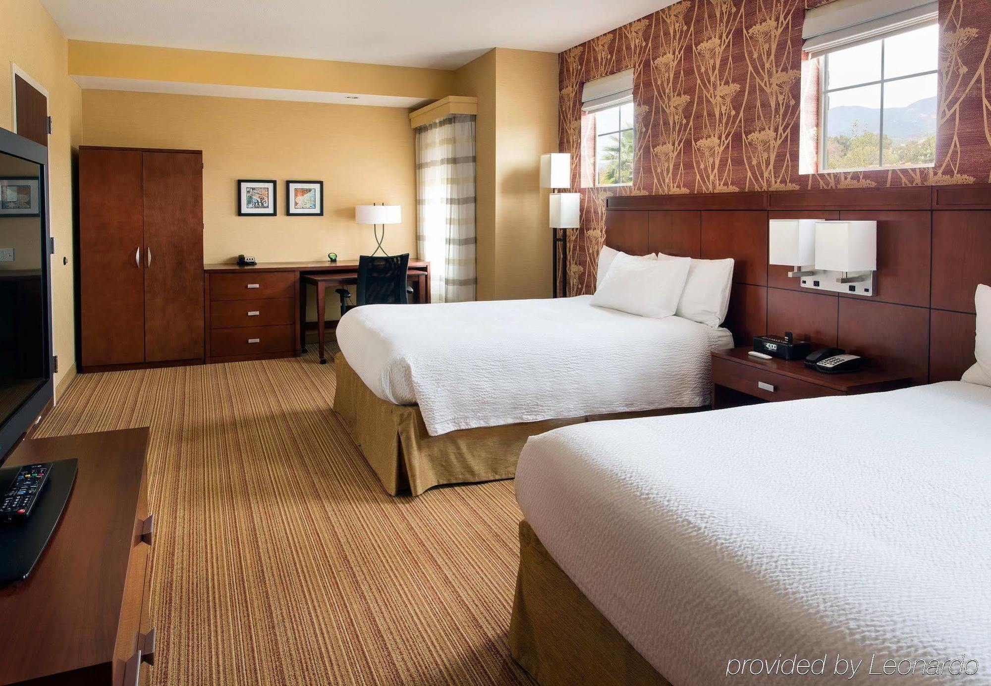 Hotel Courtyard By Marriott Santa Barbara Goleta Exterior foto