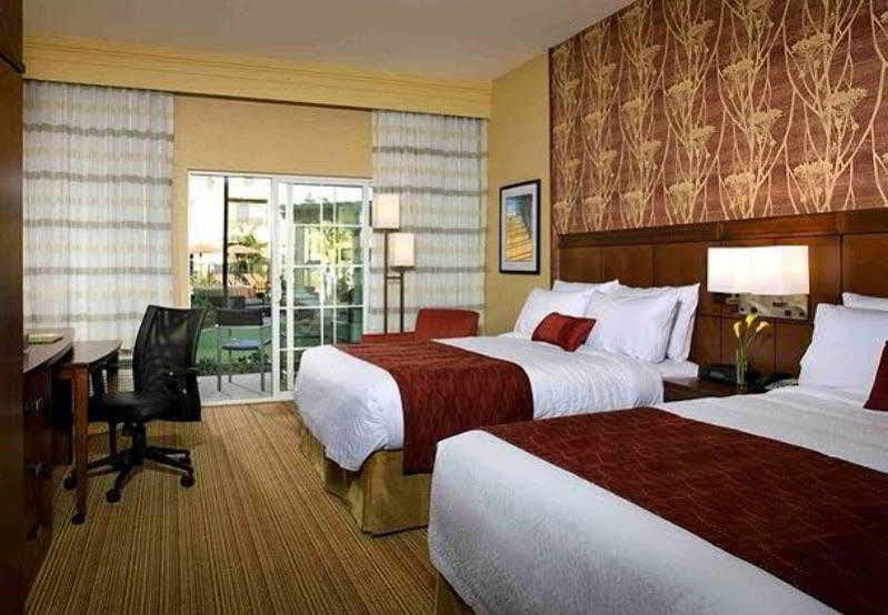 Hotel Courtyard By Marriott Santa Barbara Goleta Exterior foto